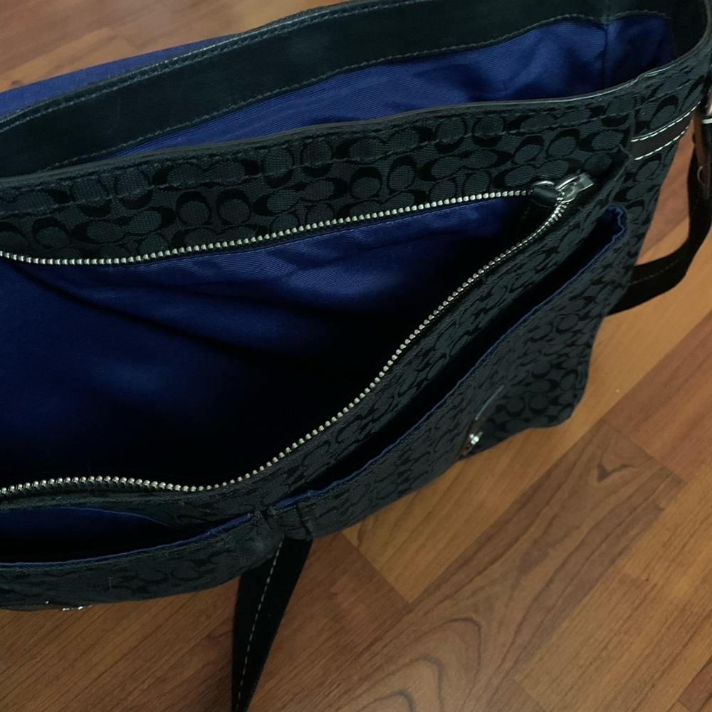 Coach Signature Voyager Messenger Bag Black - Picture 6 of 6